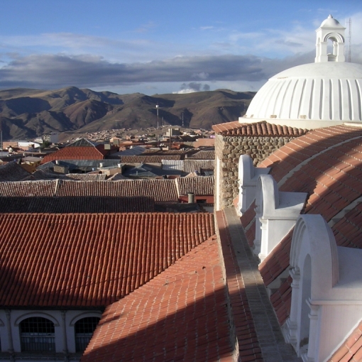Voetbal bij de chinees en verlaten straten