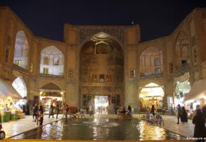 Isfahan, de halve wereld zien!