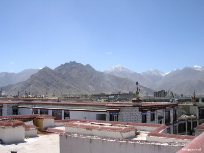 Lhasa - Huisjes naast de Jokhang tempel
