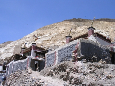Lhasa naar Kathmandu - Huisjes naast het klooster van Sakya