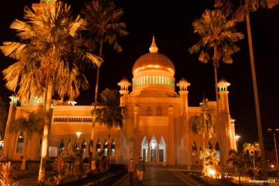 brunei moskee bij nacht 20151005 1773945319