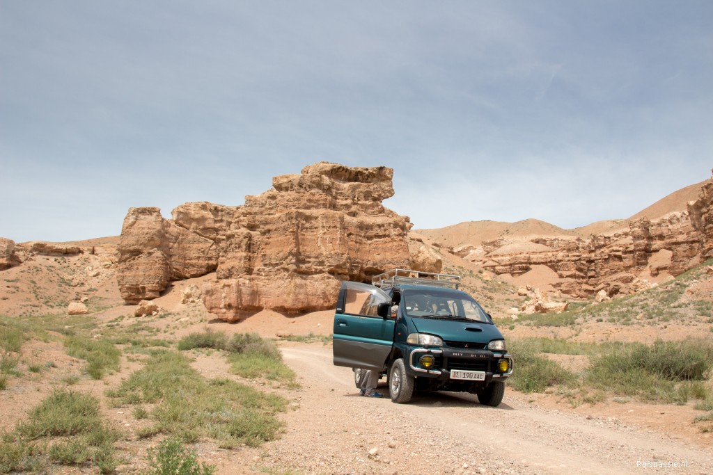 Van Charyn Canyon via Kegen naar Karakol