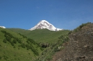 Kazbegi - De witte top van Mt. Kazbek