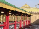 Mongolië - gebedsmolens in een tempel in Ulan Batar